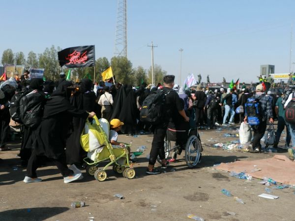 عبور زوار افغانستانی و پاکستانی از مرز شلمچه