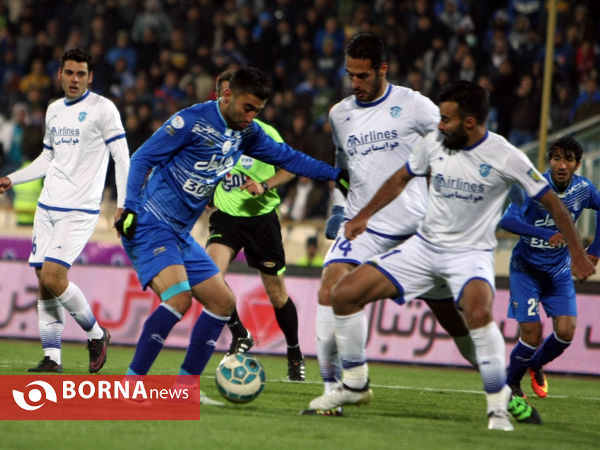 دیدار تیم های استقلال تهران - گسترش فولاد تبریز