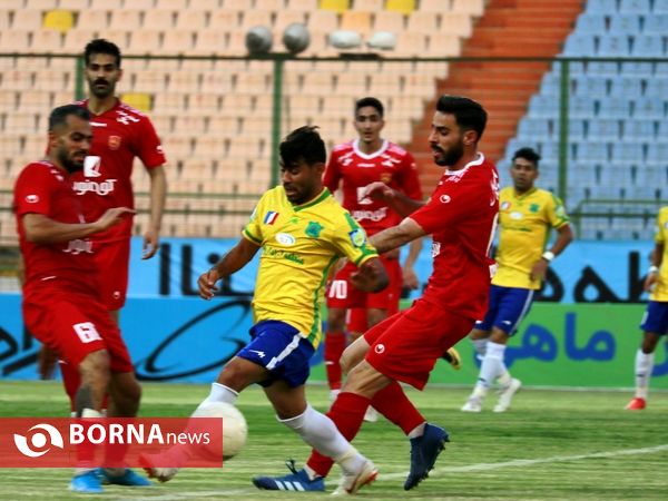 دیدار تیم های فوتبال صنعت نفت - شهر خودرو