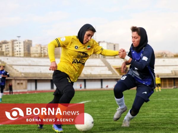 دیدار تیم های فوتبال سپاهان و پیکان البرز