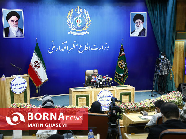 نشست خبری وزیر دفاع و پشتیبانی نیرو های مسلح
