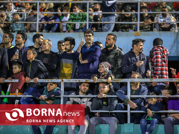 در حاشیه دیدار تیم های فوتبال آلومینیوم - استقلال