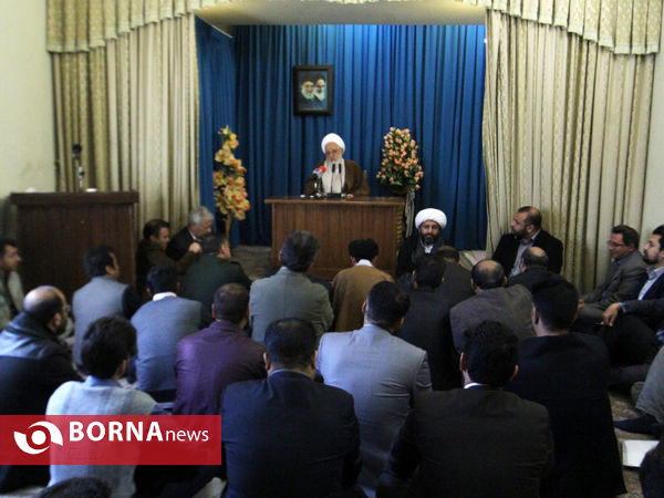 دیدار جامعه ورزش و جوانان با نماینده ولی فقیه درفارس