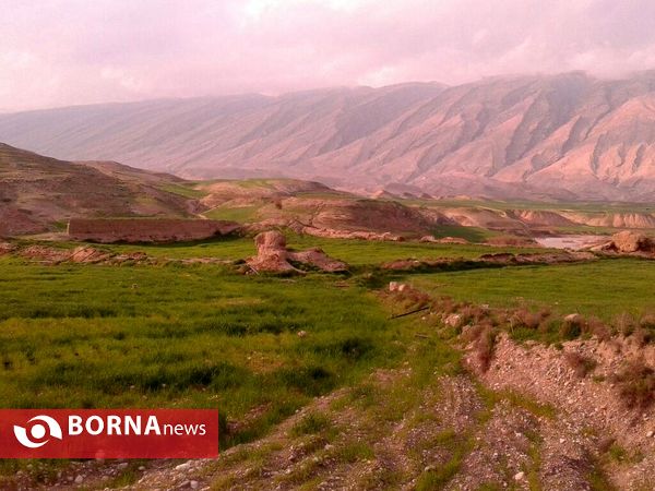 ویرانه های "چم قلعه" پلدختر