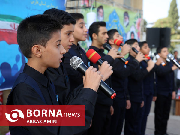 دیدار نماینده ولی فقیه در فارس با همکلاسی های دانش آموز شهید ترور شاهچراغ(ع)