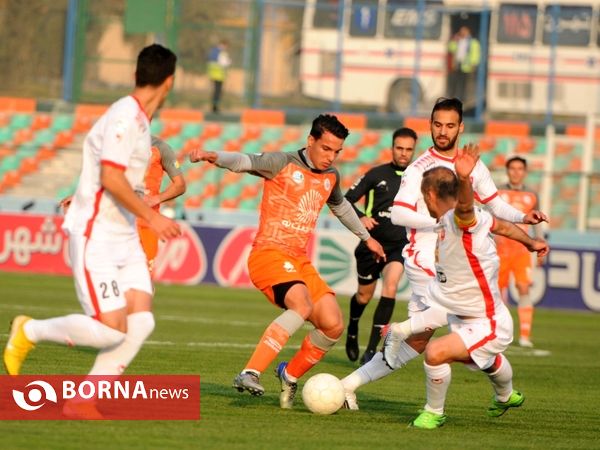 دیدار تیم های فوتبال سایپا- پرسپولیس