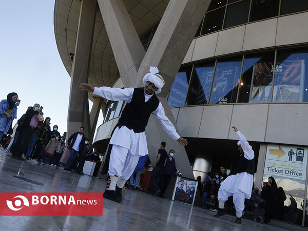 بازدید نوروزی مسافرین از برج میلاد