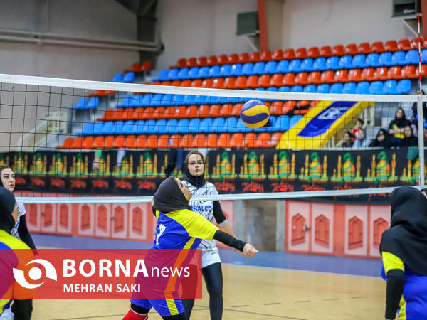 مسابقات والیبال کارگری بانوان
