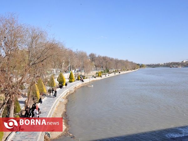 جاری شدن آب در زاینده روز
