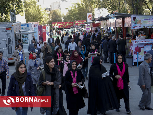 در حاشیه نمایشگاه مطبوعات