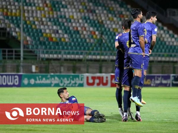 دیدار تیم های فوتبال ذوب آهن اصفهان- گل گهر سیرجان