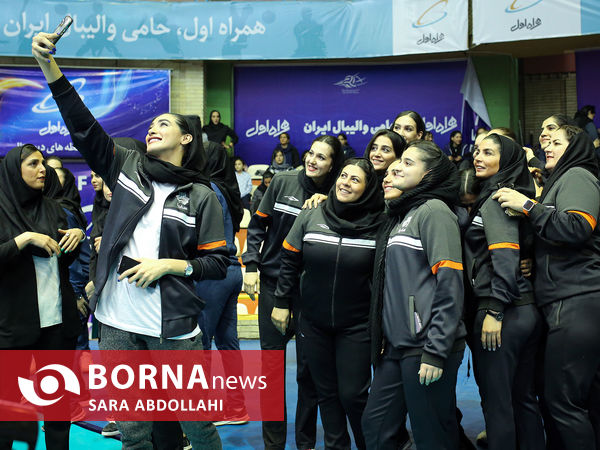 اهدای کاپ قهرمانی لیگ برتر والیبال زنان