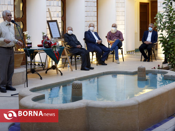 آیین معرفی چهره ماندگار مطبوعات استان فارس