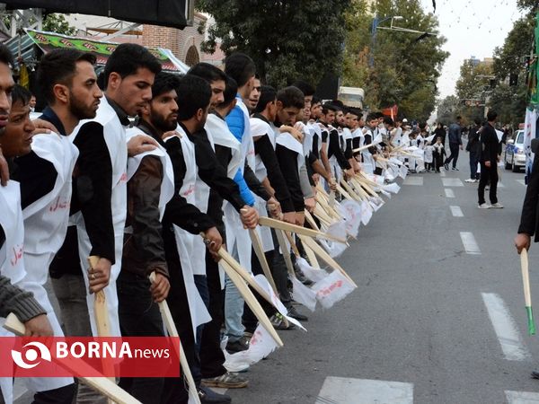 تجمع بزرگ عزاداران حسینی در میدان انقلاب ارومیه