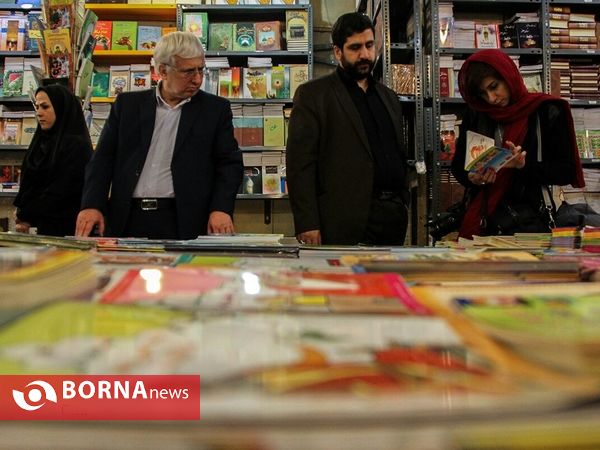 کتابگردی احمد مسجد جامعی
