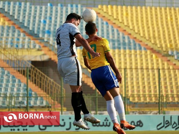 دیدار تیم های صنعت نفت - گل گهر