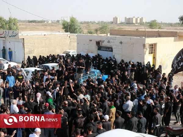 تشییع کارگران متروپل در آرامستان جُرف