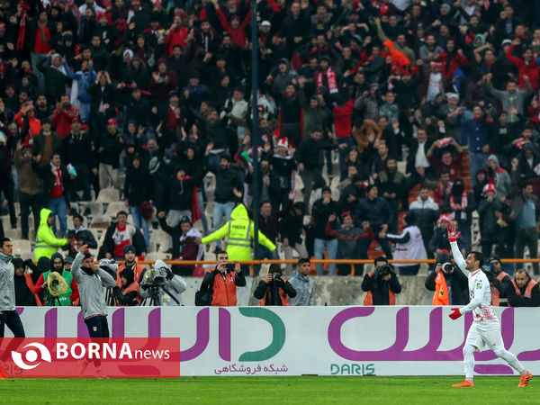 دیدار تیم های پرسپولیس تهران - تراکتورسازی تبریز