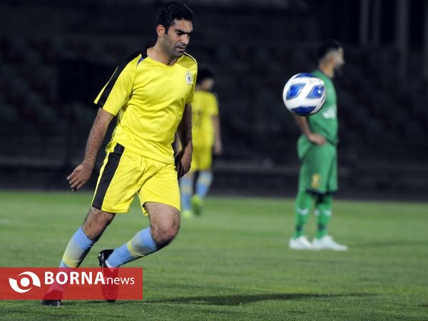 دیدار تیم های فوتبال نام آوران- پایدار