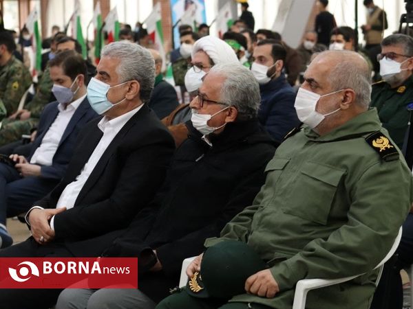 مراسم گلباران گلزار شهدای رشت به مناسبت آغاز دهه فجر