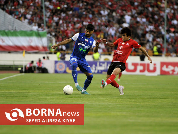 دیدار تیم های فوتبال استقلال 7 تراکتور 1