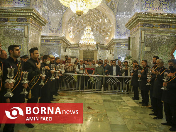 آیین لاله گردانی در حرم مطهر شاهچراغ(ع) به یاد شهدای ترور ۴ آبان