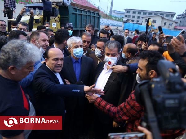 بازدید وزیر ورزش از استادیوم نساجی قائمشهر