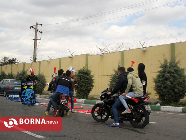 در حاشیه پیش از آغاز دربی ۸۹