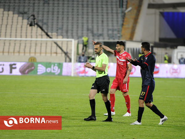 دیدار تیم های فوتبال پرسپولیس - نساجی