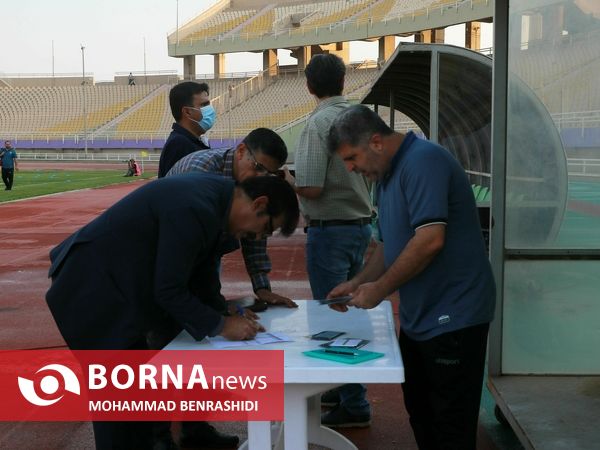 در حاشیه دیدار تیم های فوتبال استقلال خوزستان - سایپا