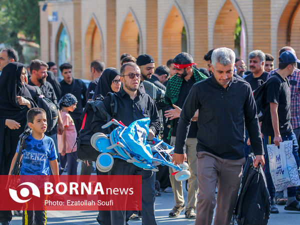 بدرقه زائران اربعین در اراک 