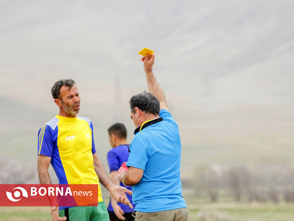 مسابقات فوتبال در روستا