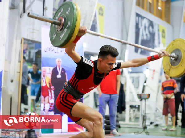 مسابقات وزنه برداری کارگران