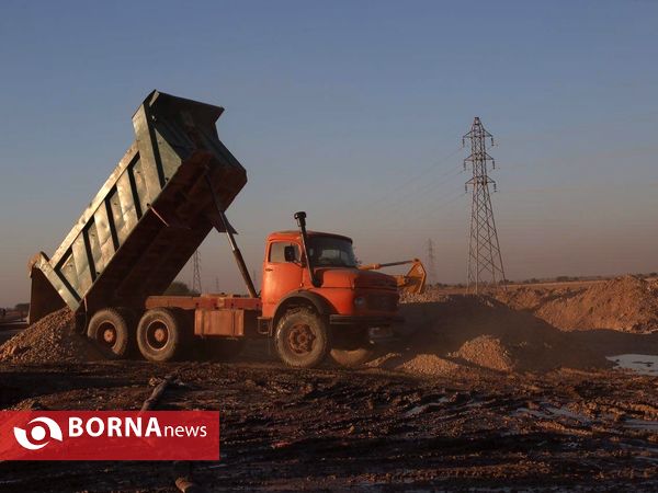 بازديد خبرنگاران از عمليات مهار ريزگردها