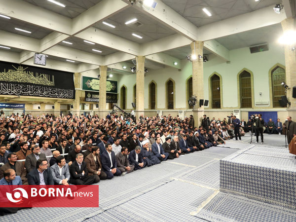 دیدار دانش آموزان و دانشجویان با مقام معظم رهبری