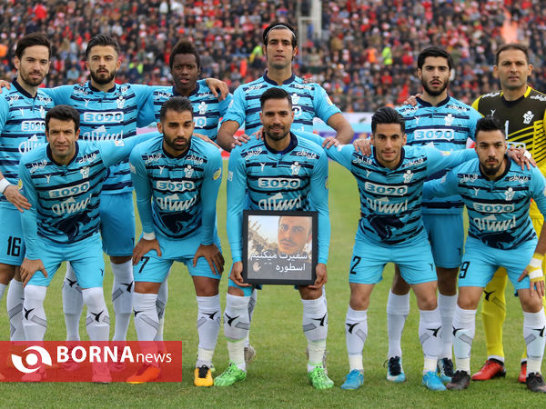 دیدار تیم های پیکان- پرسپولیس