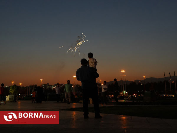 حال و هوای میدان آزادی در شب عید غدیر
