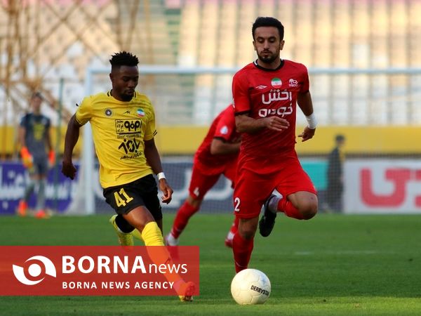 دیدار تیمهای سپاهان اصفهان _ تراکتور تبریز