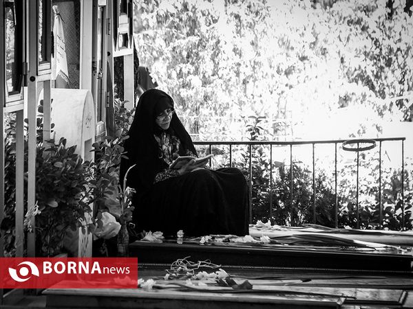 مادری فرزند خود را هدیه کرد