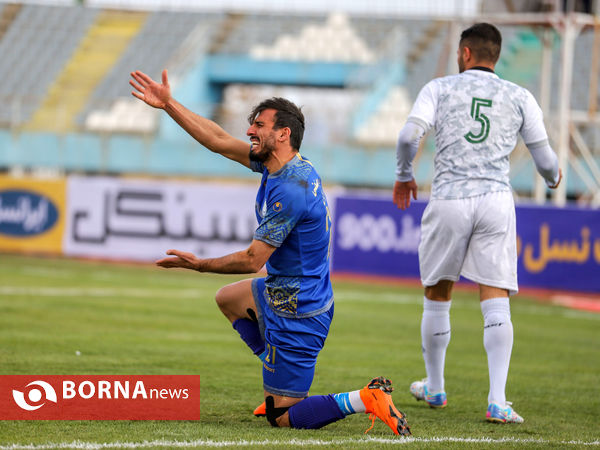 دیدار تیم های فوتبال آلومینیوم اراک- گل گهر سیرجان