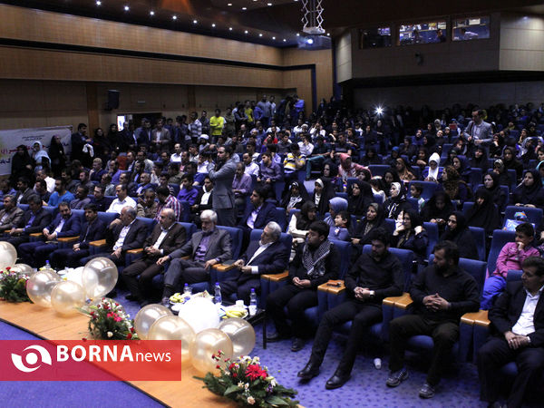 مراسم تقدیر از جوانان نخبه استان همدان