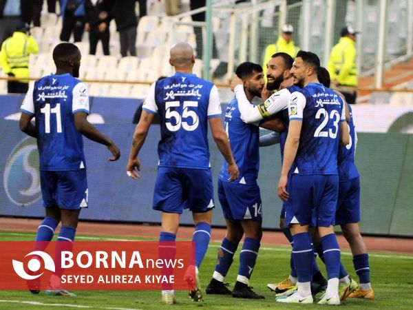 دیدار تیم های استقلال- ملوان بندر انزلی