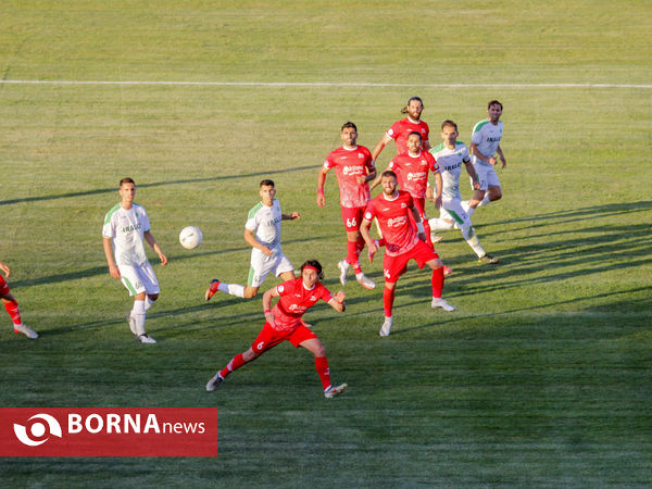 دیدار تیم های فوتبال آلومینیوم اراک-تراکتور سازی تبریز