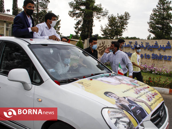 استقبال مردم از قهرمانان فرنگی کار شیرازی
