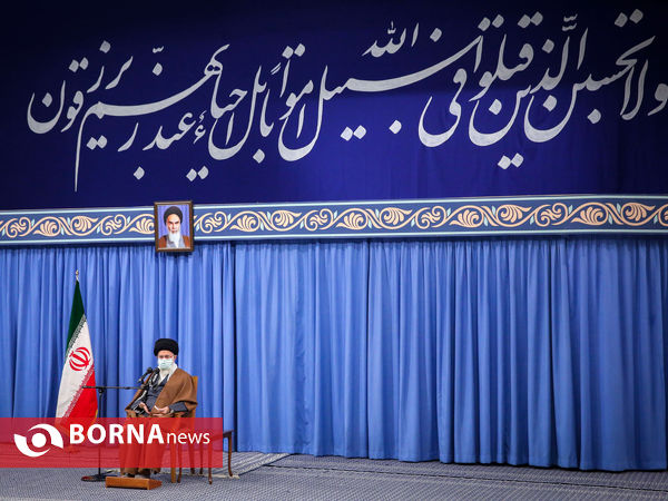 دیدار اعضای ستاد برگزاری کنگره بزرگداشت چهار هزار شهید استان یزد با رهبر انقلاب