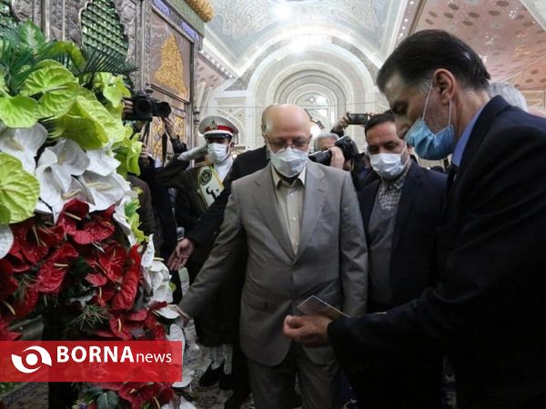 حضور وزیر علوم در حرم امام (ره)