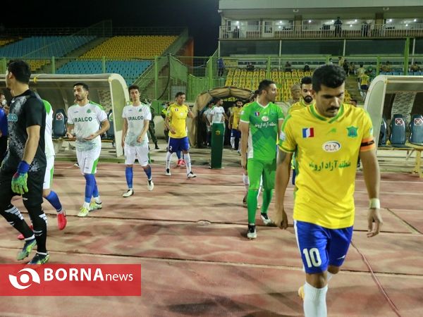 حاشیه دیدار تیم های فوتبال صنعت نفت و آلومینیوم