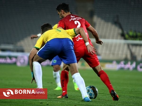 دیدار تیم های فوتبال پرسپولیس- صنعت نفت آبادان