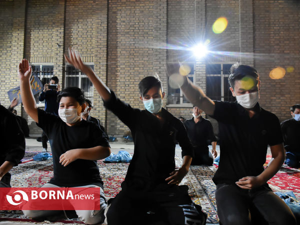 عزاداری شب عاشورای حسینی (ع) مهاجرین افغانی مقیم اراک