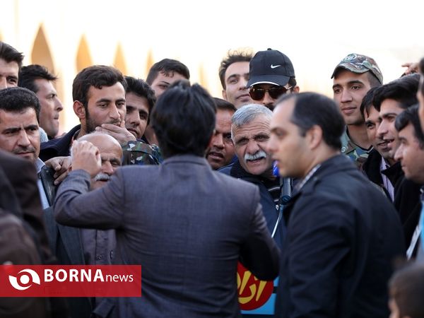 تیریبون آزاد